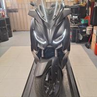 Yamaha X-Max 300 Iron max
