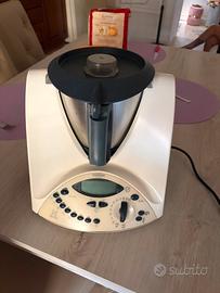 bimbi da cucina