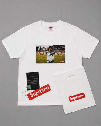 T-shirt supreme-maradona