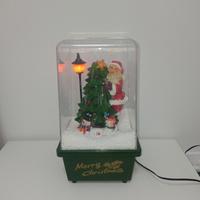 Teca natalizia decorativa con carillon e neve 