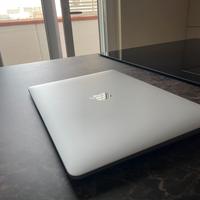 APPLE MACBOOK AIR