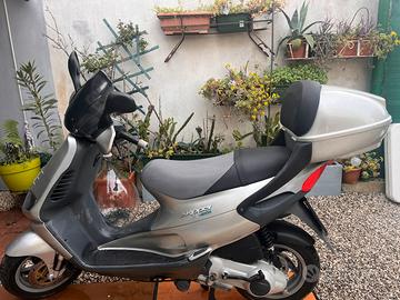 Scooter skiper 125