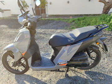 Scooter Peugeot Tweet sport