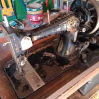 macchina da cucire ankor molto vecchia 