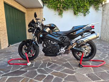 BMW F800R Triple Black