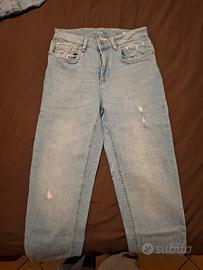 jeans mom strappato da donna