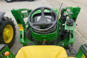 Trattore John deere 3038