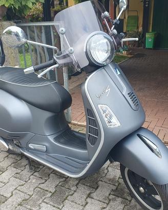 Vespa GTS 300 super sport 