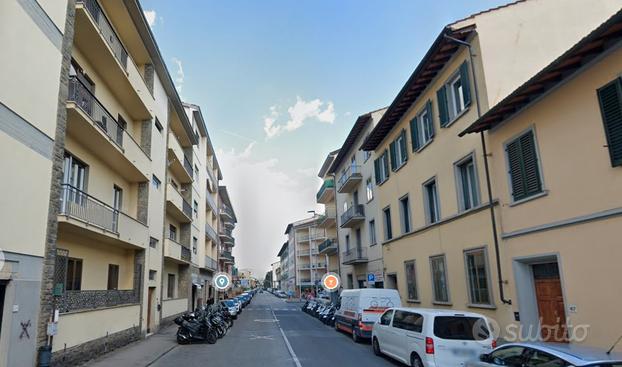 Monolocale-firenze isolotto