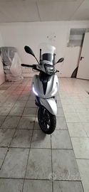 Piaggio Beverly 300s HPE