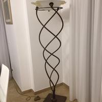 Lampada  piantana con luce led