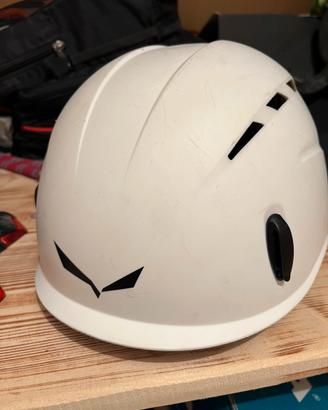 Casco arrampicata