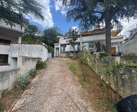 Villa bifamiliare Terni [Cod. rif 3254069VRG]