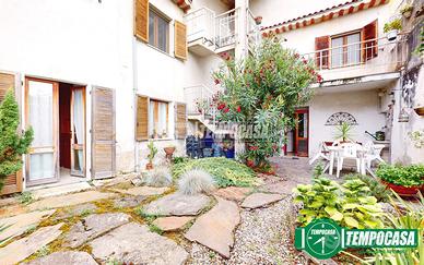 AMPIA CASA CON GIARDINO PRIVATO!