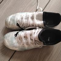 Scarpe Puma FTR con tacchetti e calzettino