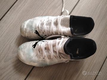 Scarpe Puma FTR con tacchetti e calzettino