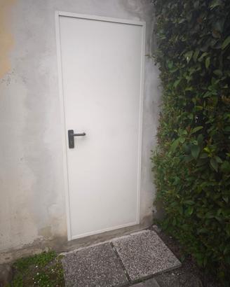 Porta tagliafuoco.