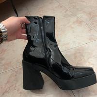 Stivaletto in eco pelle nero