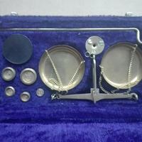 Bilancia di precisione, tascabile