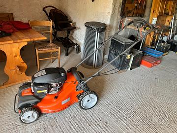 Rasaerba hisqvarna LC