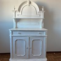 Credenza vintage in legno decapata con alzata