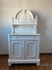 Credenza vintage in legno decapata con alzata
