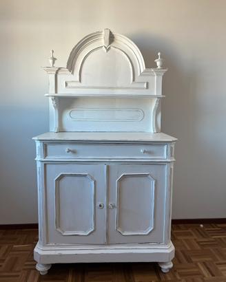 Credenza vintage in legno decapata con alzata