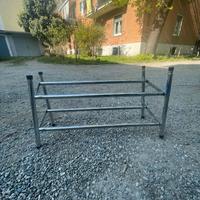 appoggia scarpe in metallo
