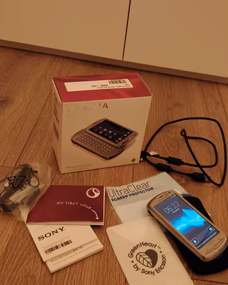 Sony Ericsson Xperia Pro MK16i Silver QWERTY