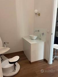 Cabina estetica | postazione Onicotecnica