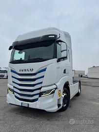 Iveco S-Way 570