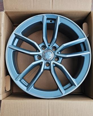 4 cerchi Nuovi 18 Mercedes classe A B C E Gla Glb 