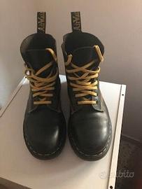 ANFIBI DR.MARTENS