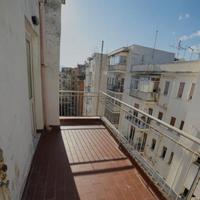Monovano attico arredato in Via Nebrodi