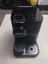 Macchina caffe granlattissima nespresso