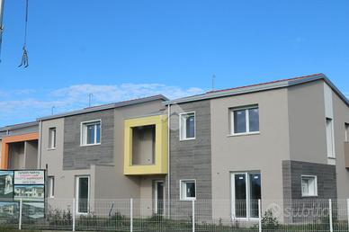 PORZIONE DI TRIFAMILIARE A SALZANO