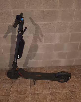 Monopattino elettrico ninebot segway e45e