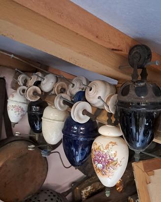 Saliscendi per lampadario in ceramica d'epoca