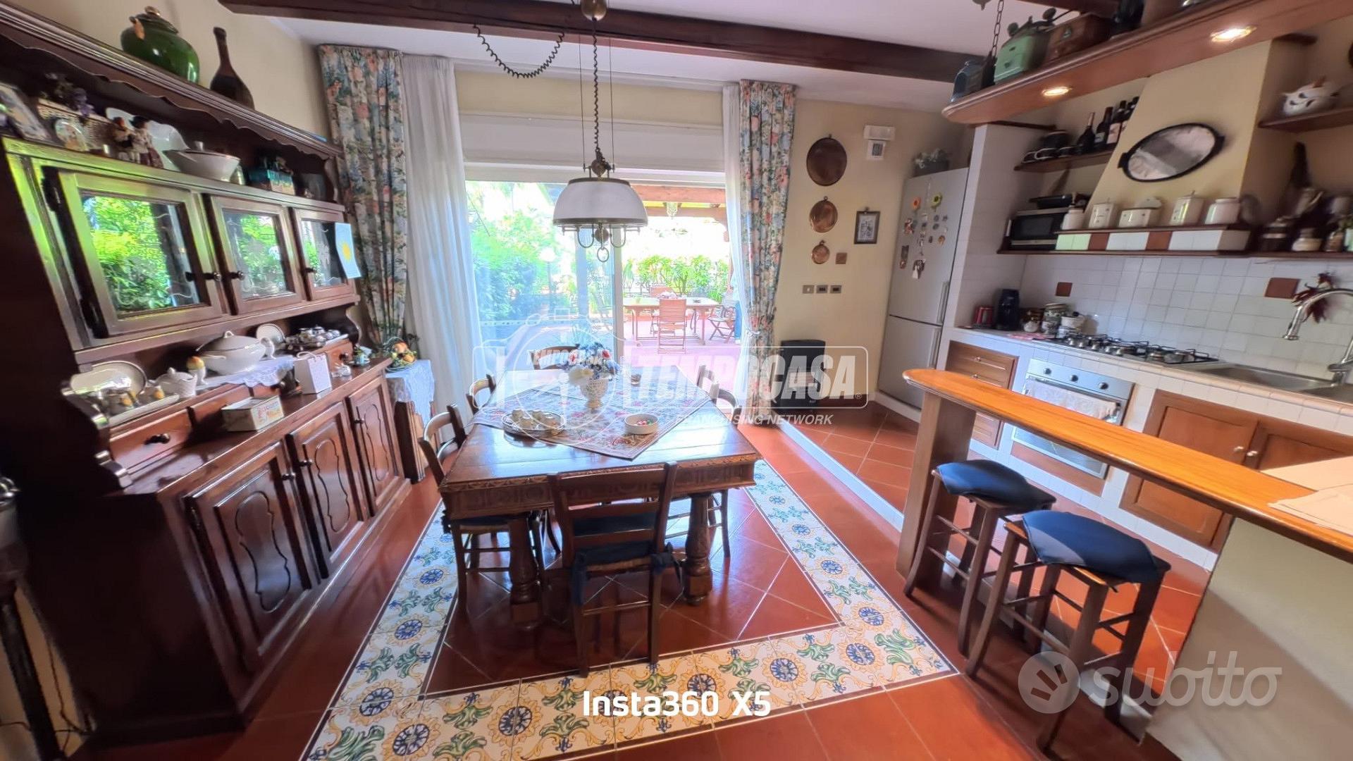 Villa a schiera in parco privato e signorile - Vista 2
