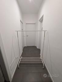 Appendiabiti IKEA con rotelle estendibile