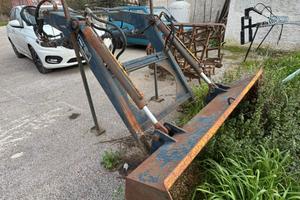 Pala Meccanica per Trattore Cingolato