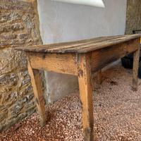 Vecchio tavolo legno