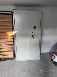 Cassa forte a 2 ante