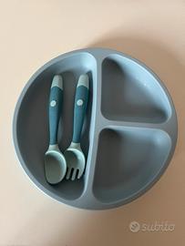 Piatto azzurro con ventose in silicone