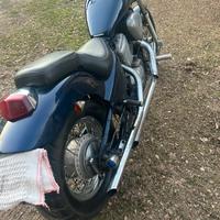 Moto honda shadow vt 600