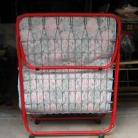 Lettino di fortuna da campeggio