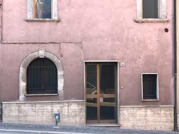 Locale commerciale mq 30