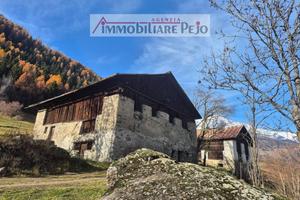 Maso agricolo indipendente con 1.000 m² di terren