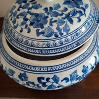 zuppiera con coperchio vintage