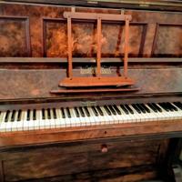 Pianoforte antico di George Russell